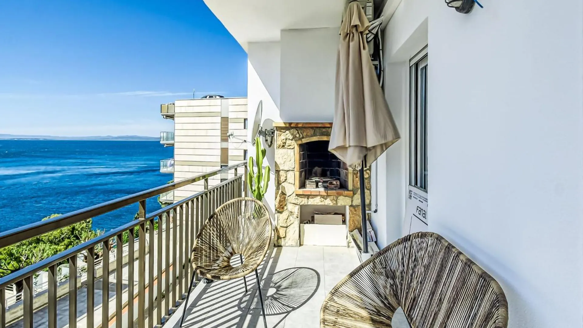 Pretty Apartment With Balcony روساس